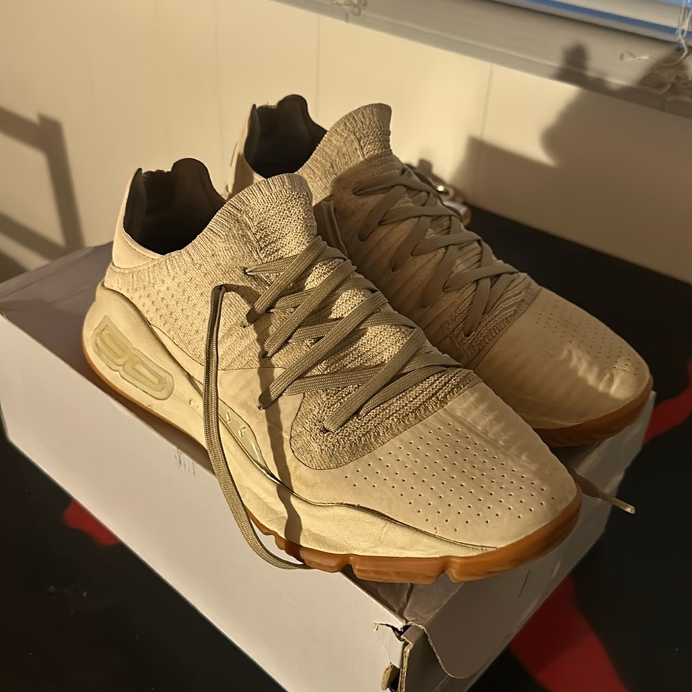Under armour Curry 4 low “Baja”